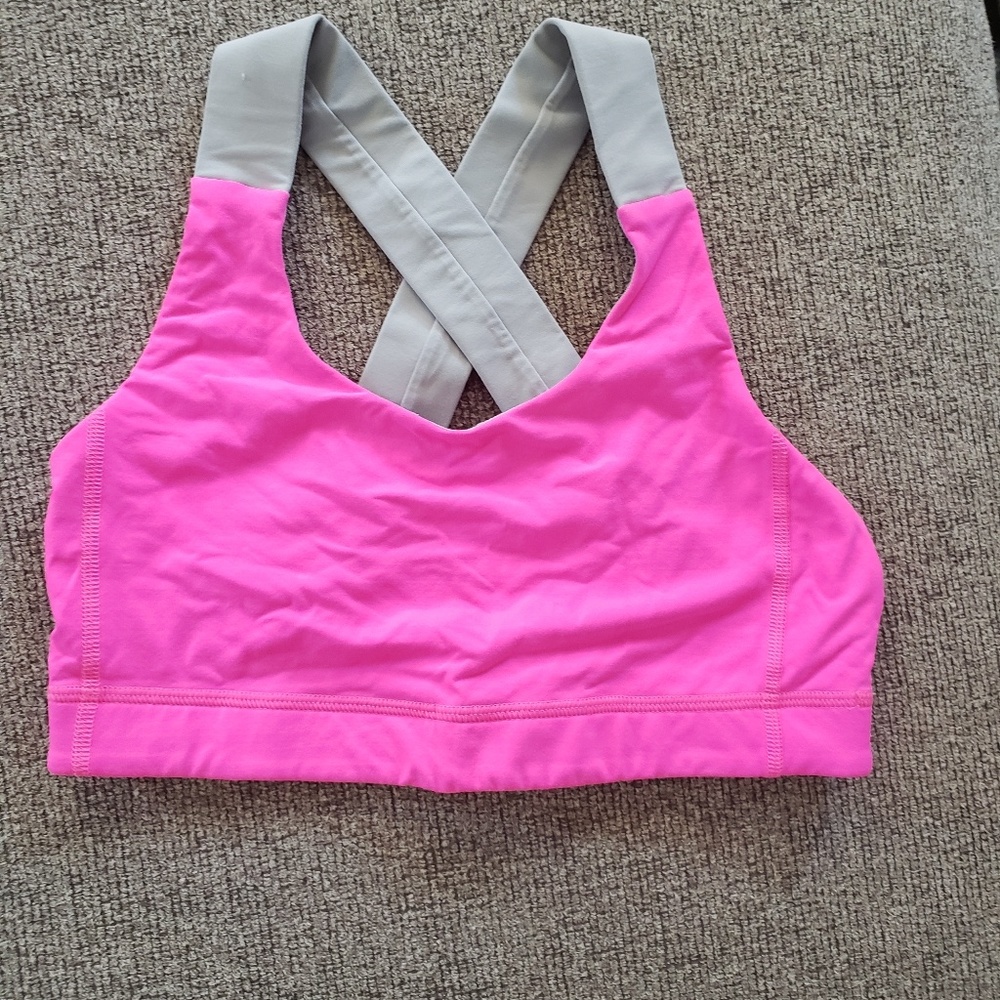 Lululemon sports bra